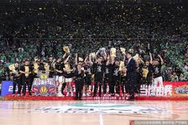 杜兰特28分救主，小史密斯两记三分打爆公牛，火箭险胜终结连败