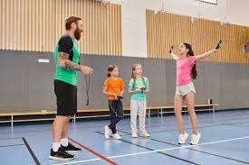 《王者荣耀》联动刘慈欣：首个平行世界皮肤琥珀纪元