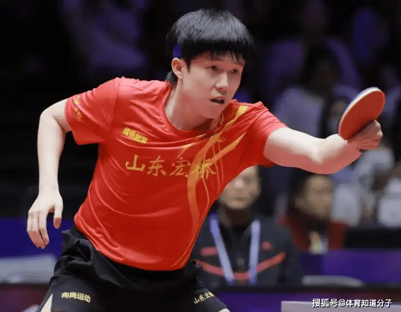 老詹在采访 老詹在采访